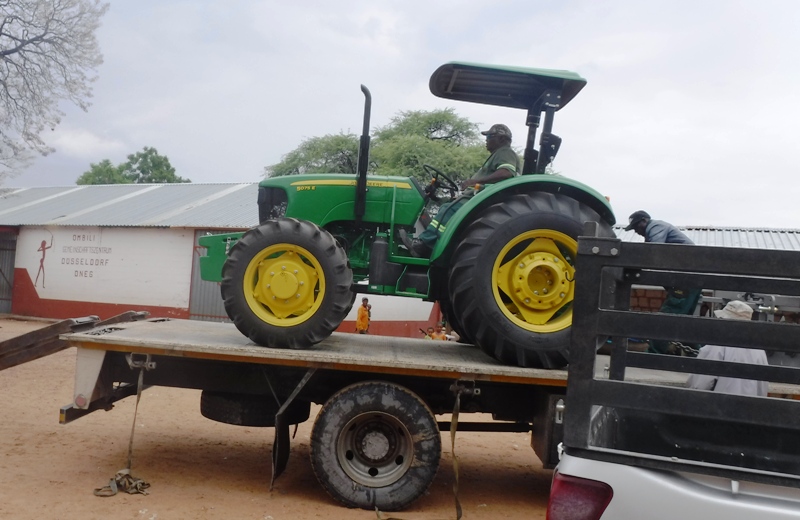 181022 new tractor 01