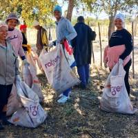 Ombili Dorfreinigungsaktion